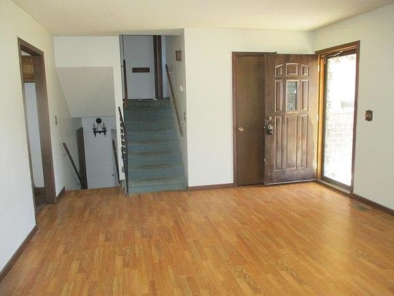 4th image of 1200 Shira St