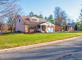 12123 Pine Row Ln, Grand Blanc, MI