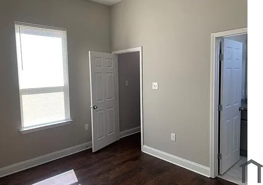 3 bed, 1050 sqft, $1,920 — Photo 2