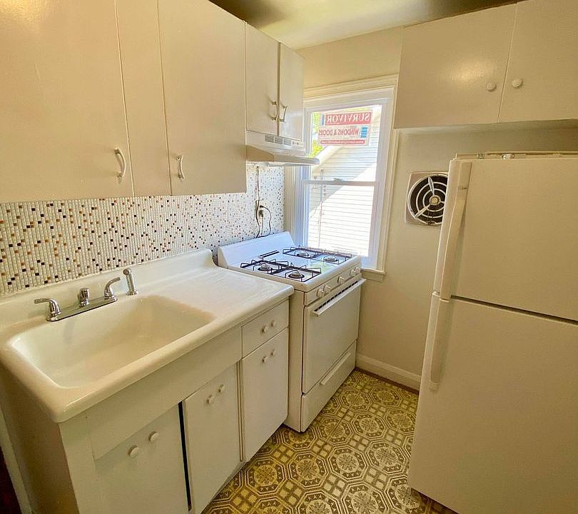 For Rent Spacious Comfort at Ridgecroft Rd 4003 Ridgecroft Rd