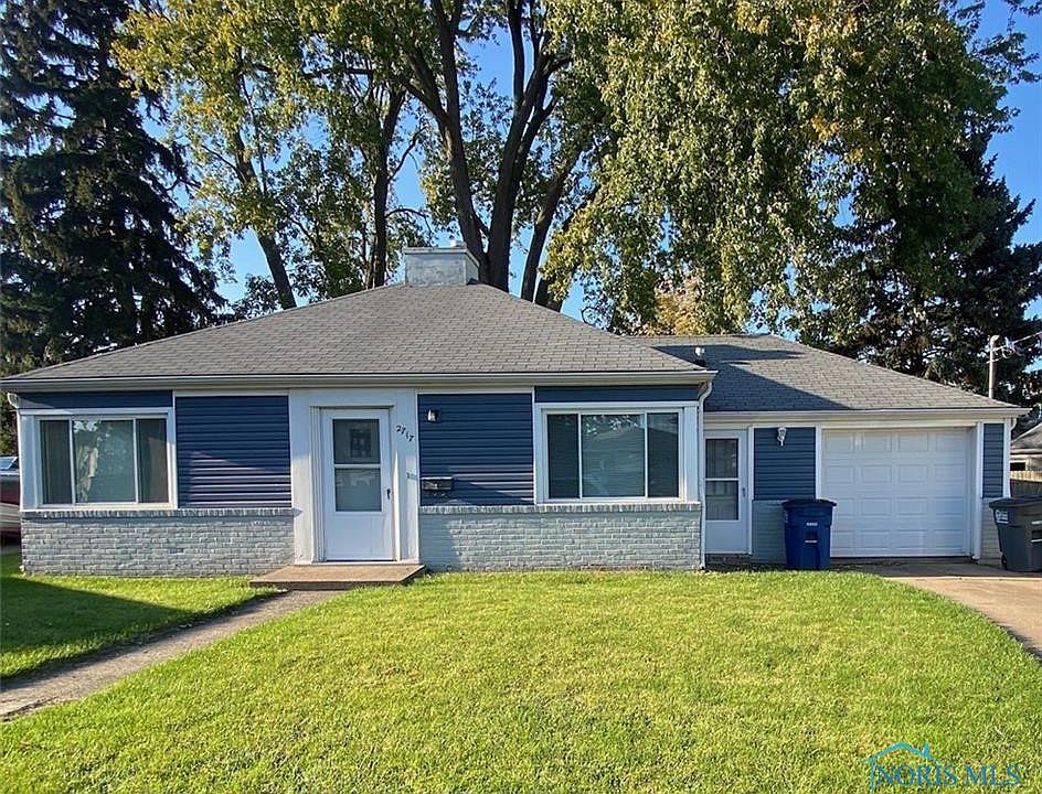 1st image of 2717 112th St