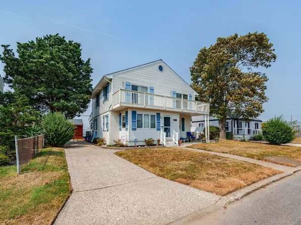 205 E Plaza Pl, Egg Harbor Township, NJ 08232
