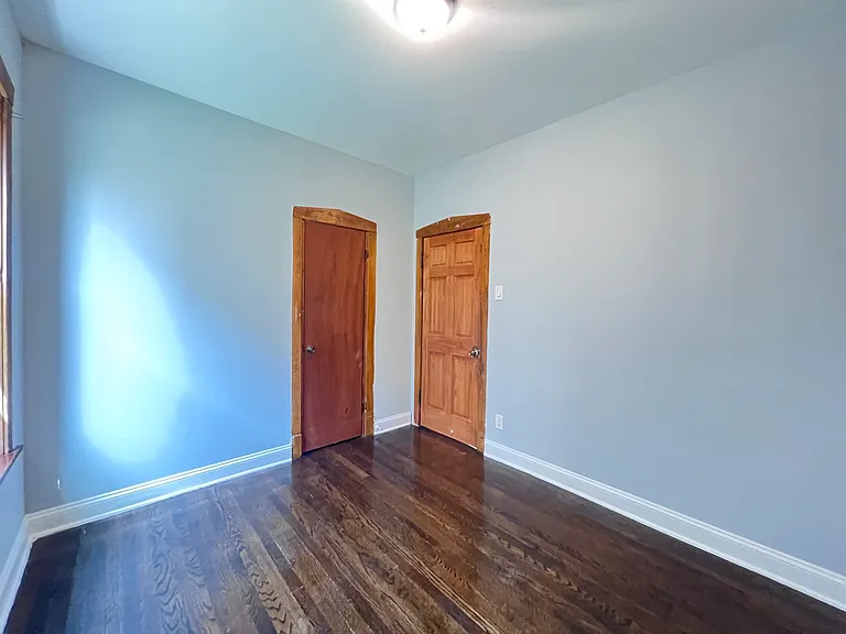 821 N Waller Ave #1 — Photo 10