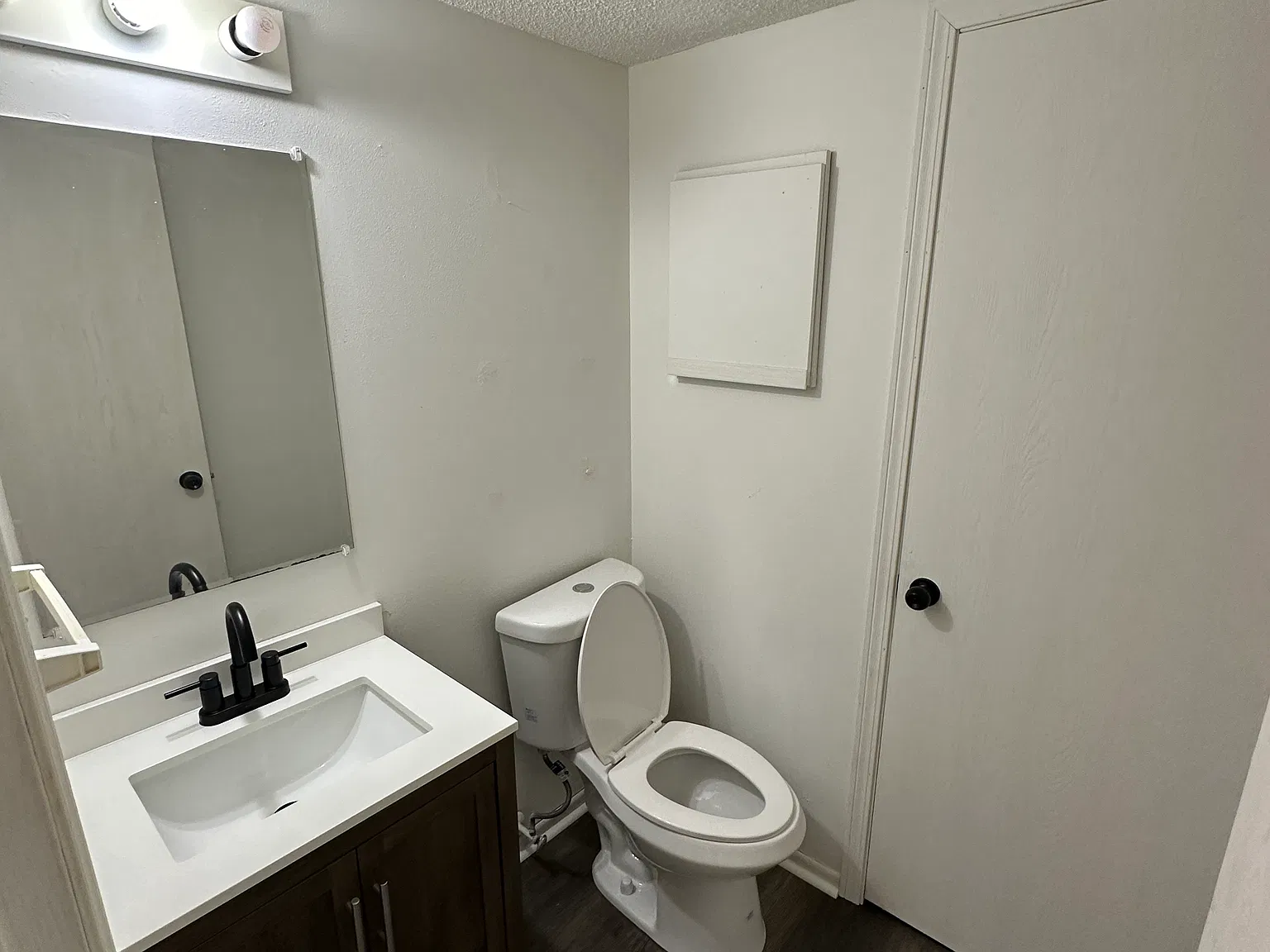 2 bed, 1.5 bath, 900 sqft, $1,375 — Photo 4