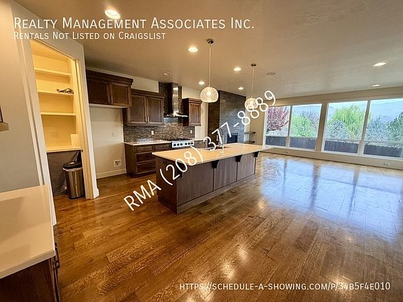 3rd image of 2552 E Boise Ave