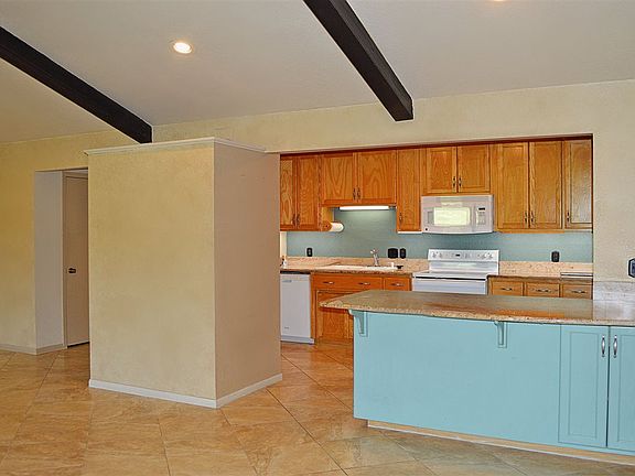 2nd image of 108 Meadowlakes Dr