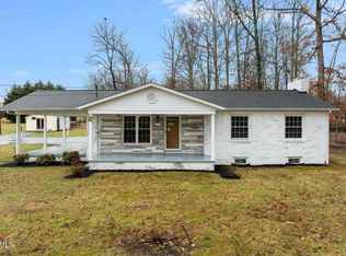 1120 Gray Station Rd, Gray, TN 37615