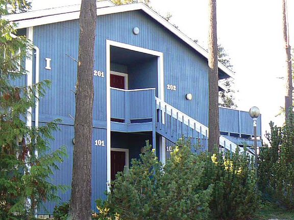 2nd image of 945 N Oak Harbor St