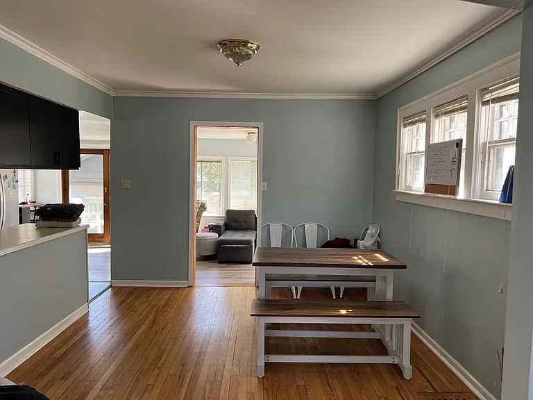 816 Maplegrove Ave — Photo 4
