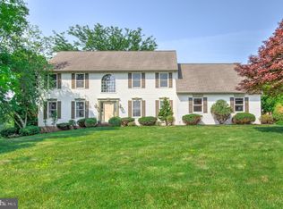 2912 Weaver Rd, Lancaster, PA 17601