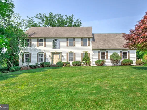 2912 Weaver Rd, Lancaster, PA 17601