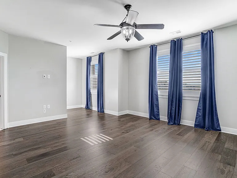 621 Bluemont Ave #102 — Photo 41