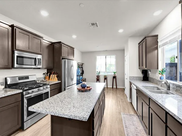 5668 Freestone Dr, Linda, CA 95901