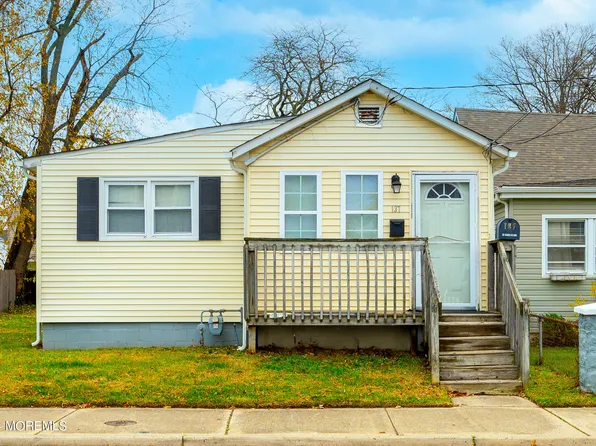 137 Maple Avenue, Keansburg, NJ 07734