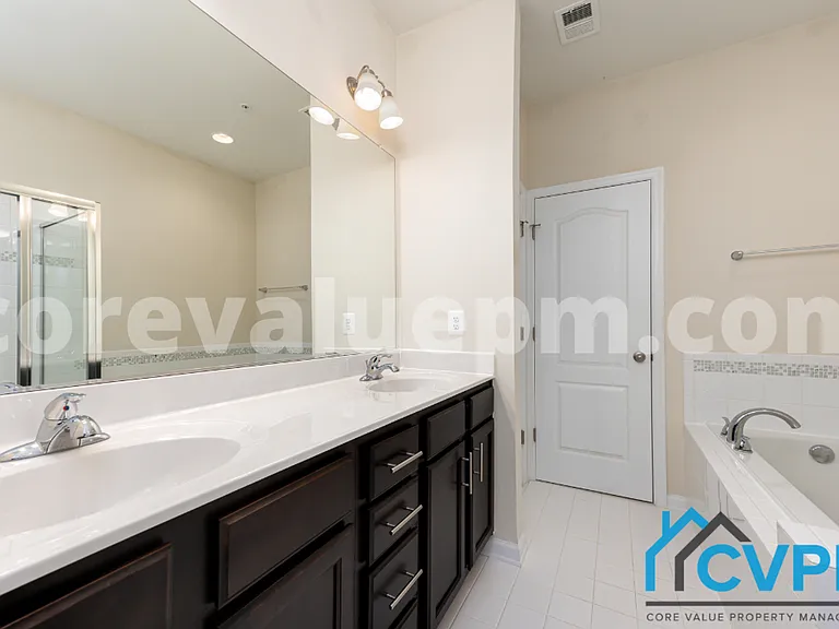 1216 Acorn Ln — Photo 18