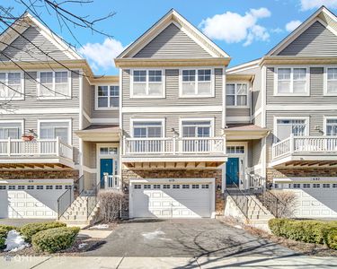 678 Shoreline Dr, Grayslake, IL, 60030