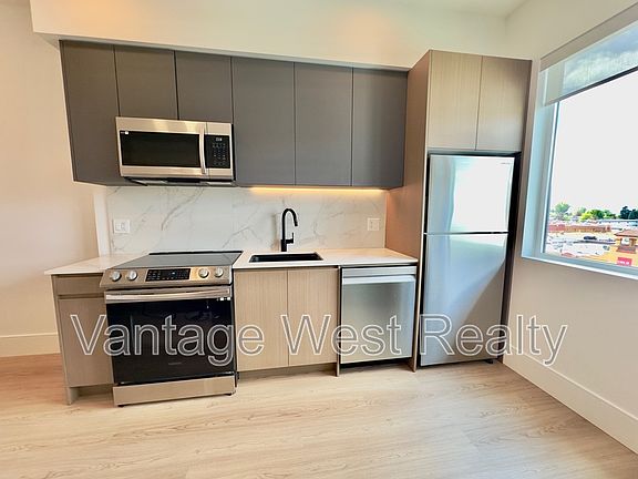 2nd image of 720 Klo Rd #521