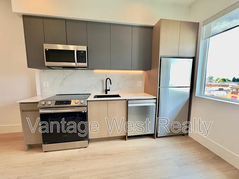720 Klo Rd #521 — Photo 2