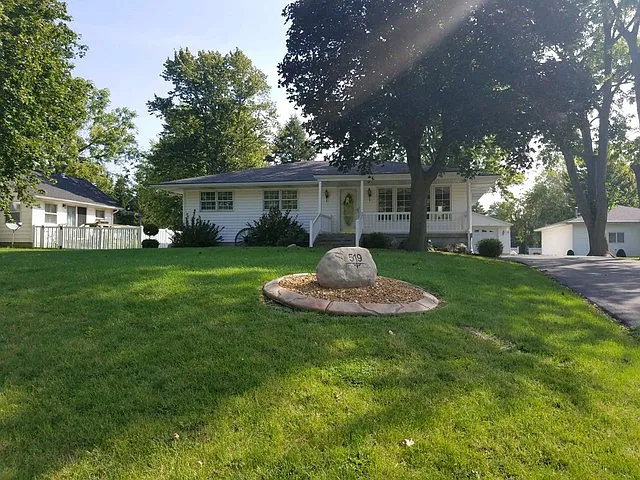 519 S Main St photo 1