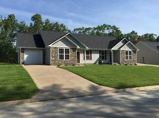 265 Blackberry Dr, Crossville, TN 38555