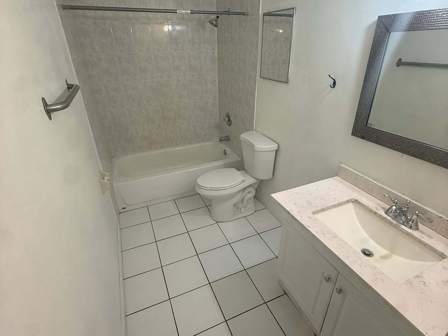 2 bed, 720 sqft, $1,750 — Photo 3