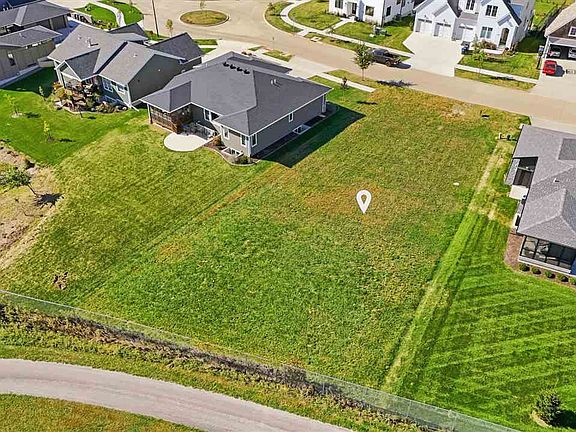 2nd image of 1332 Tamarack Trl