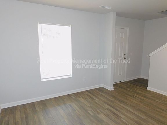 3rd image of 117 E Carmel Cove Dr