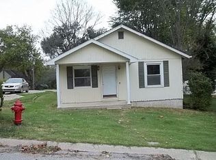 601 N Walnut St, Paoli, IN