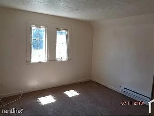 26 Hertel St — Photo 2