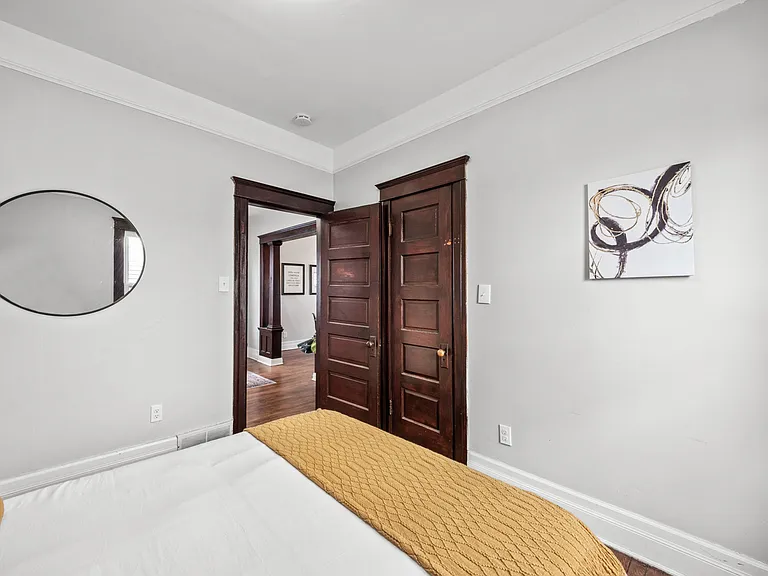 2460 Seyburn St — Photo 13