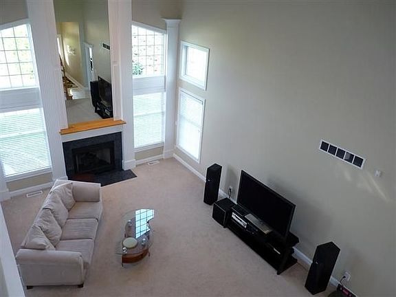 3rd image of 2 Cashel Dr