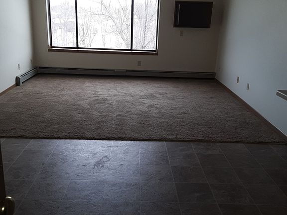 3rd image of 133 E Cedar St #101