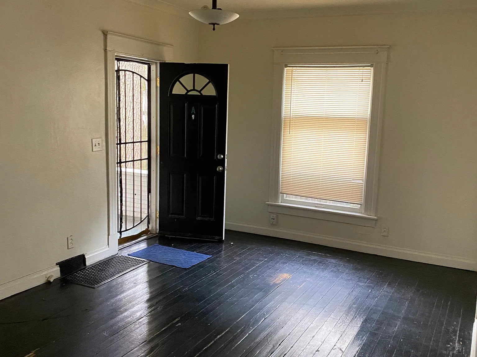 221 S Bingham St — Photo 3
