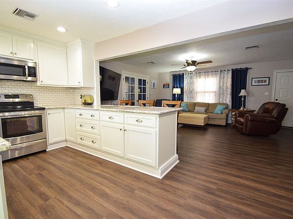 5th image of 707 Deprima St