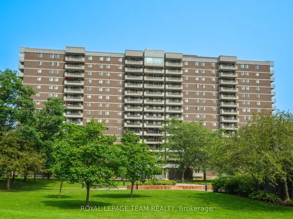 1705 Playfair Dr #1001, Ottawa, ON K1H 8P6
