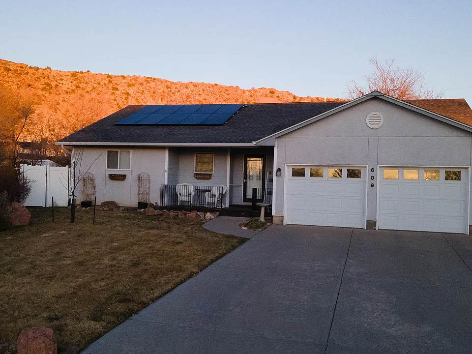 609 Cobblestone Ct