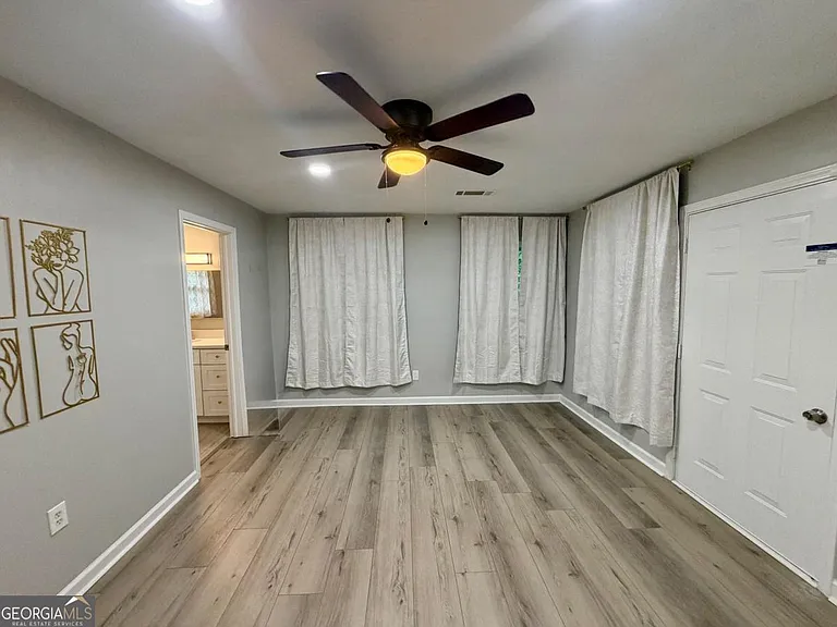 2442 Antwerp Dr SE — Photo 12