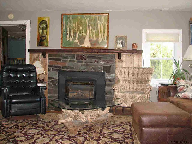 3rd image of 123 & 124 Gillis Hill Lane