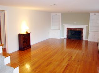 7 Thomsen Rd, Hampton, NH 03842