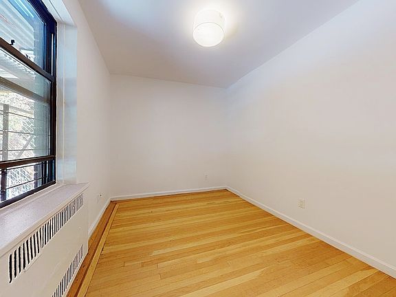5th image of 200 Haven Ave APT 1F
