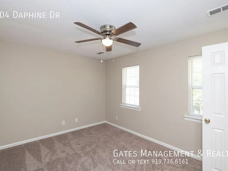 104 Daphine Dr — Photo 19