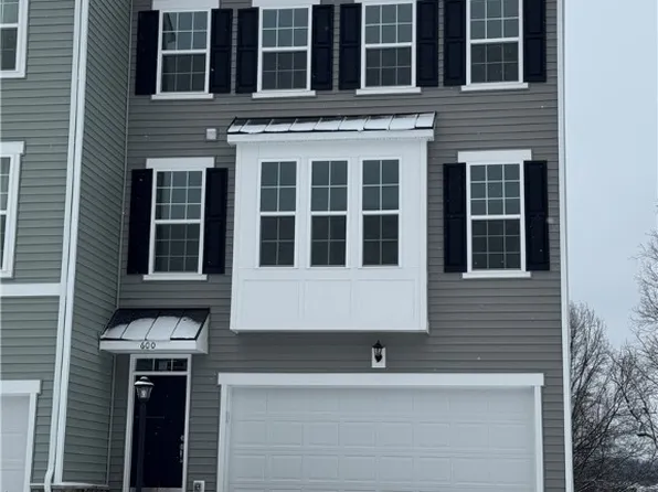 600 Dana Dr, Pittsburgh, PA 15205