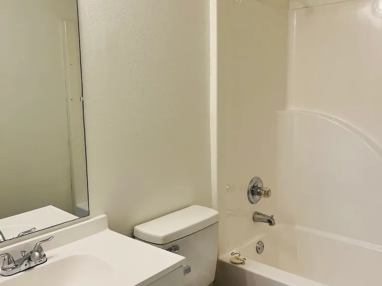 4037 Ravenwood Ct — Photo 13