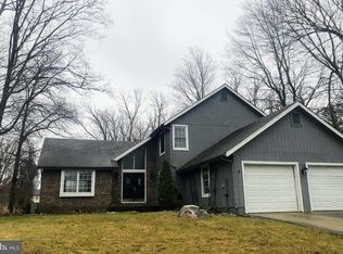 6 E Coach Ln, Mount Laurel, NJ 08054