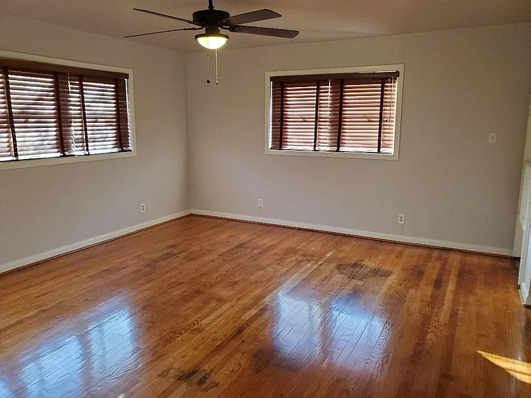 2505 Douglas Dr — Photo 11