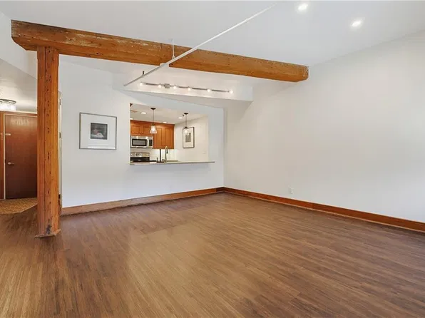 555 S Water St APT 229, Providence, RI 02903