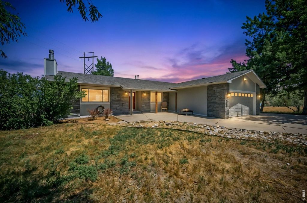 5005 Swainsona Dr