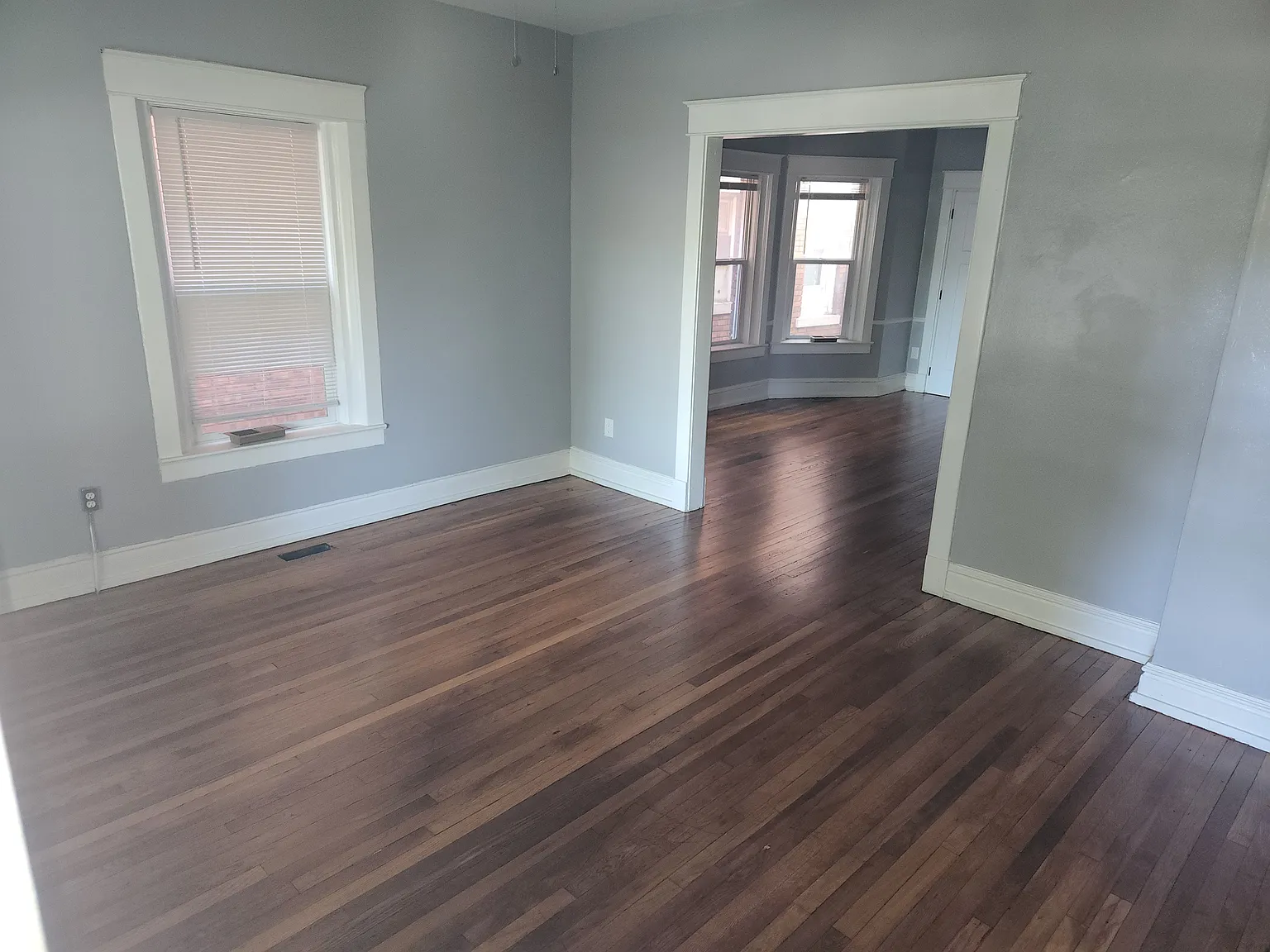 2 bed, 1100 sqft, $1,300 — Photo 3