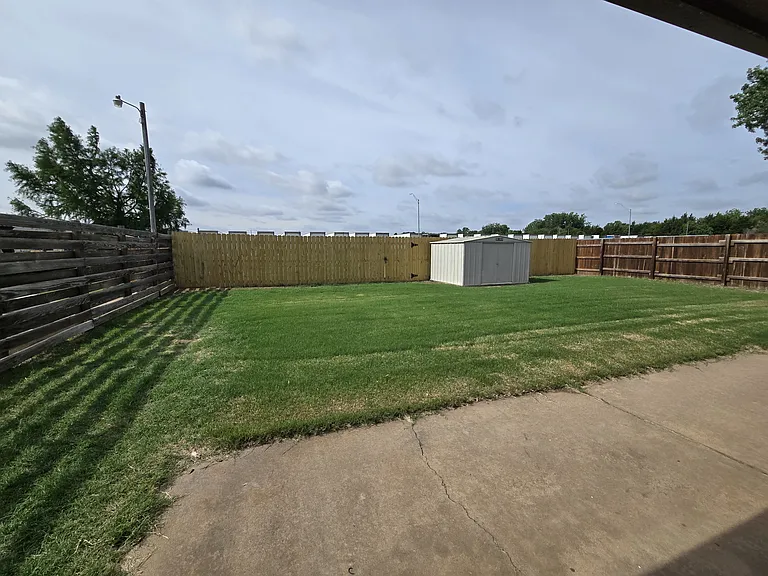 5625 Fountain Head Dr — Photo 20