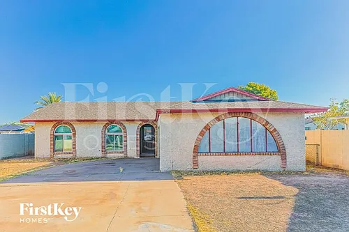 2518 E Don Carlos Ave Photo 1